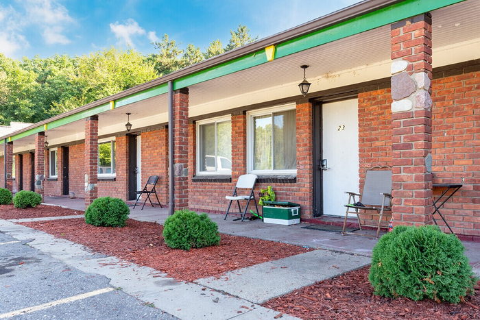 Parkway Motel - Real Estate Photos